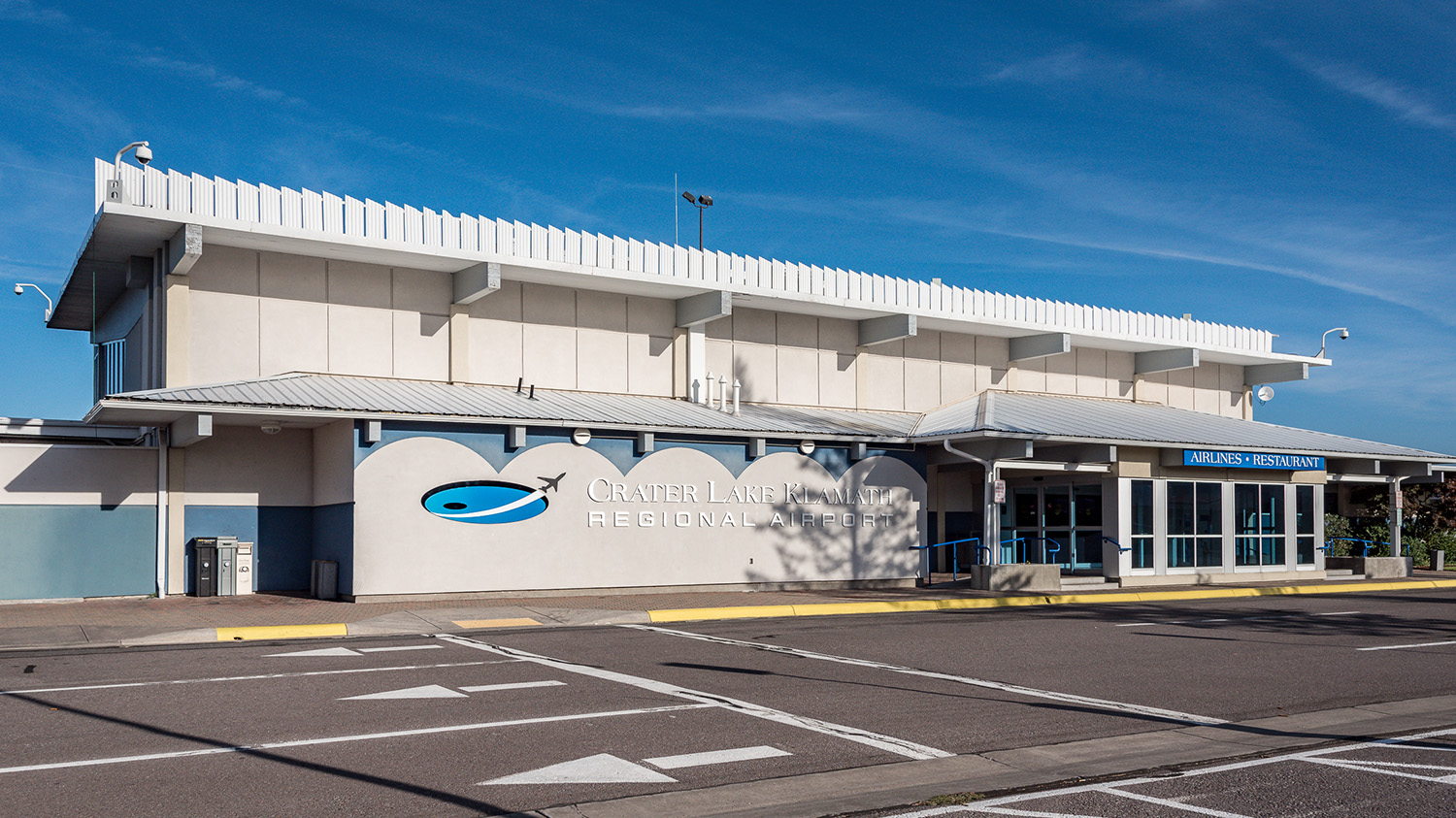 Front of Crater Lake-Klamath Regional Airport